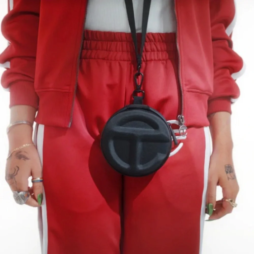 Telfar Medium Pill - Picture 6 of 8